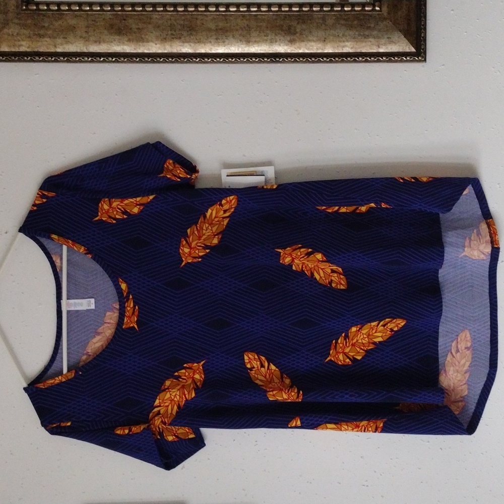 LuLaRoe women's shirt size medium